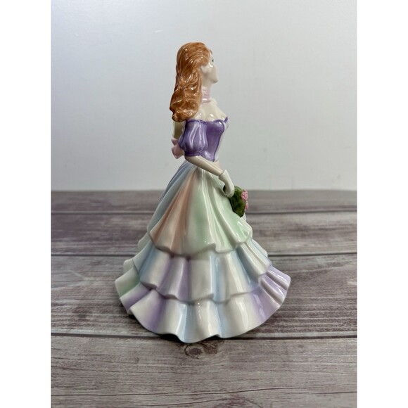Coalport Sentiments "Picked Especially for You" Bone China Lady Figurine 2005 - Picture 3 of 17